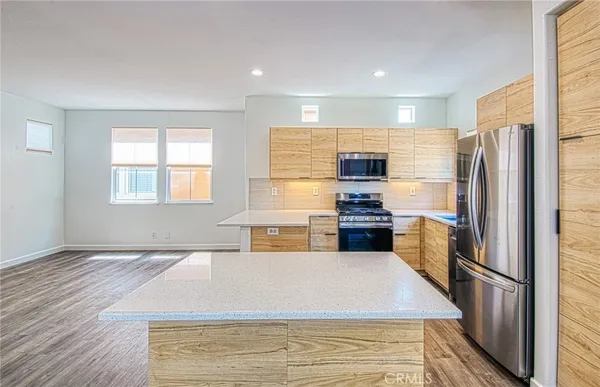 $4,495 | 5 Ladypalm, Irvine, CA 92618