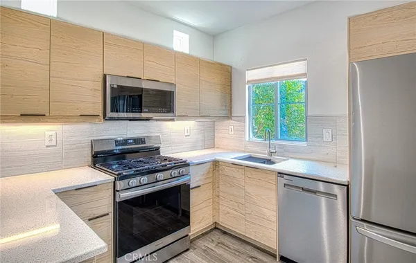 $4,495 | 5 Ladypalm, Irvine, CA 92618