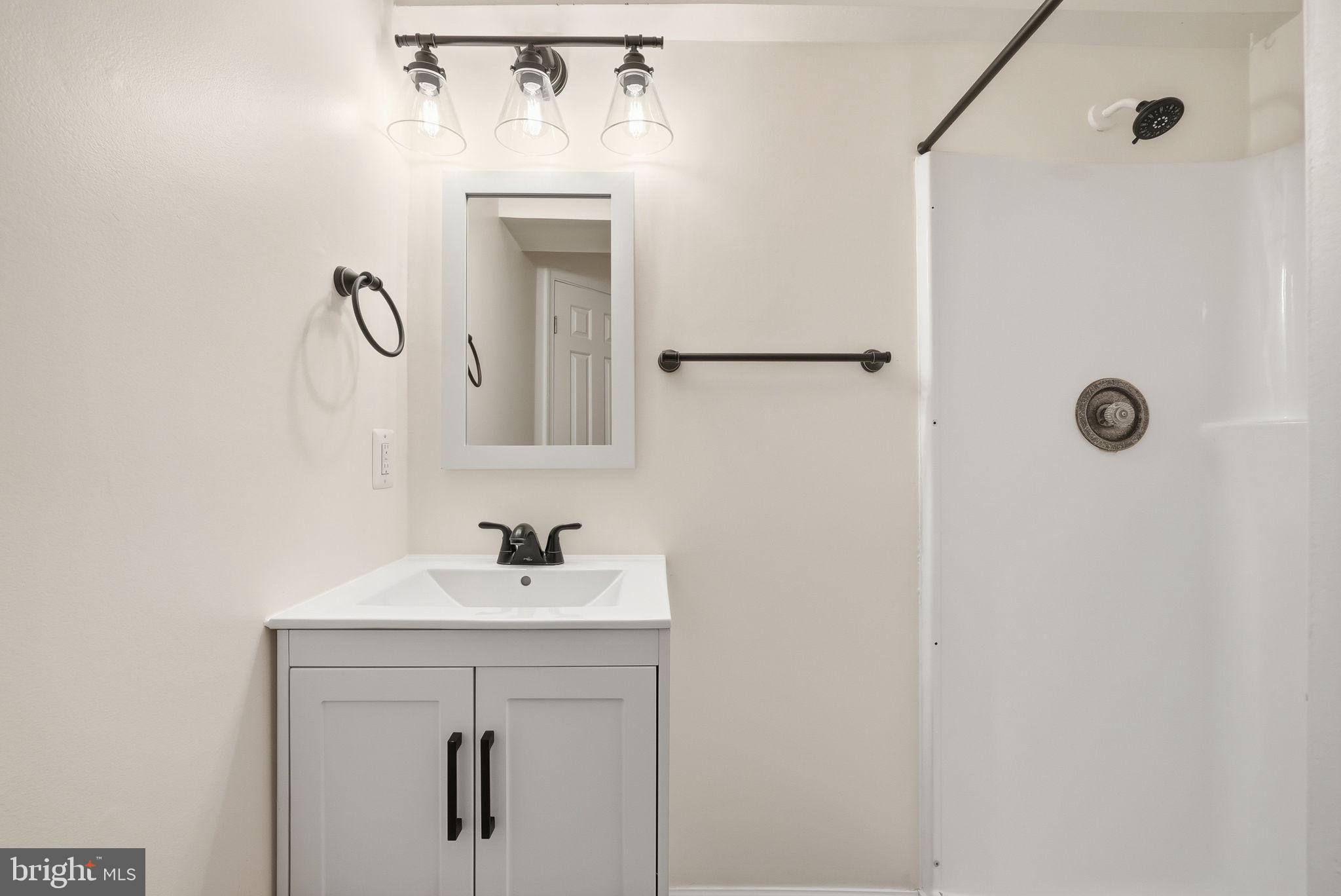 11872 St Trinians Court Reston, VA 20191 - Photo 24 of 27