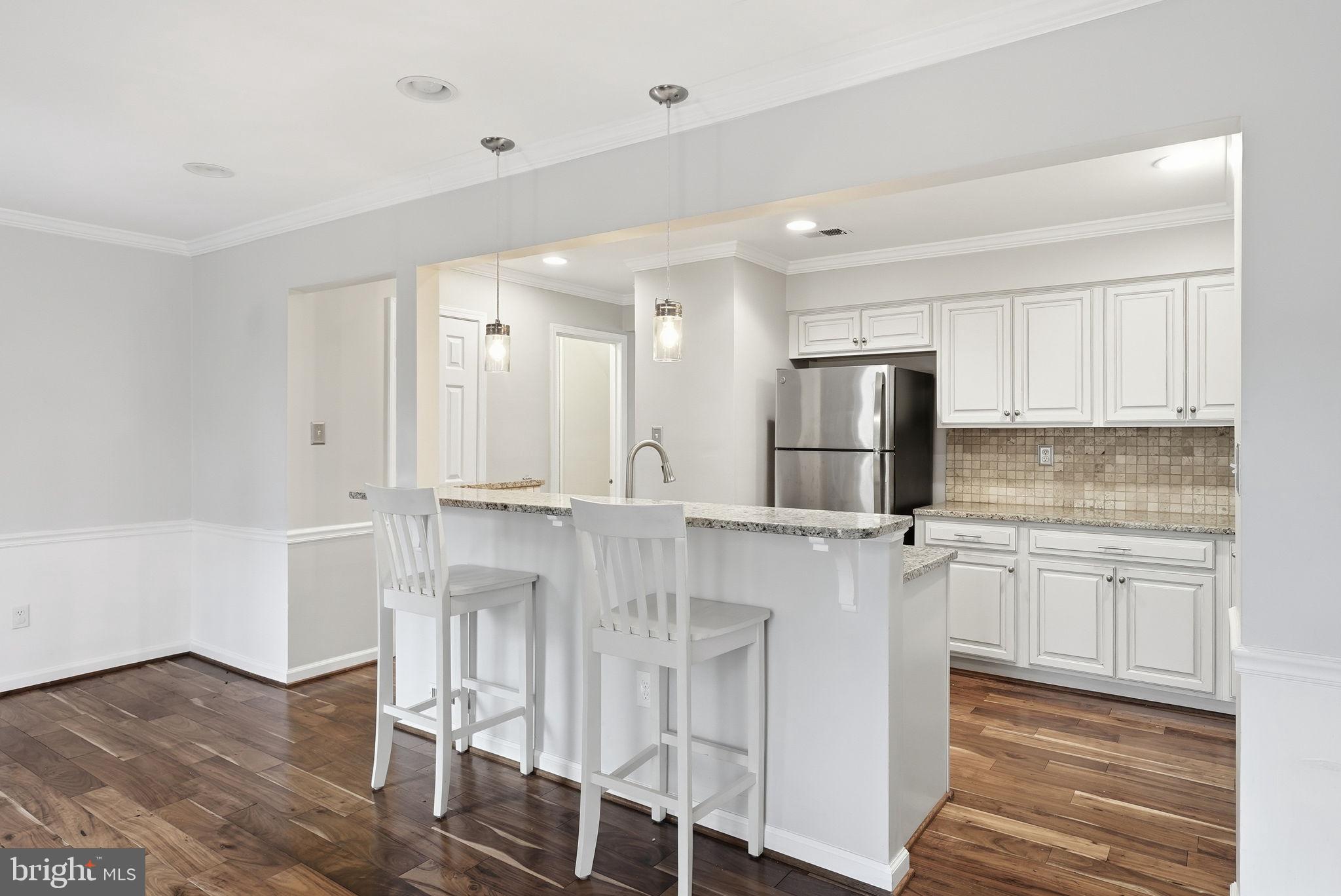 11872 St Trinians Court Reston, VA 20191 - Photo 8 of 27