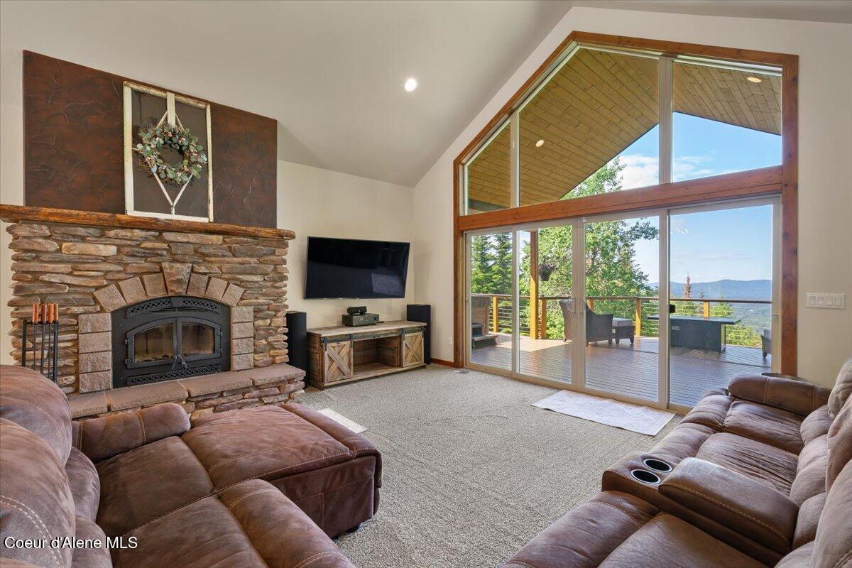 17378 North Freddi Road Rathdrum, ID 83858 - Photo 19 of 83 19-Living Room