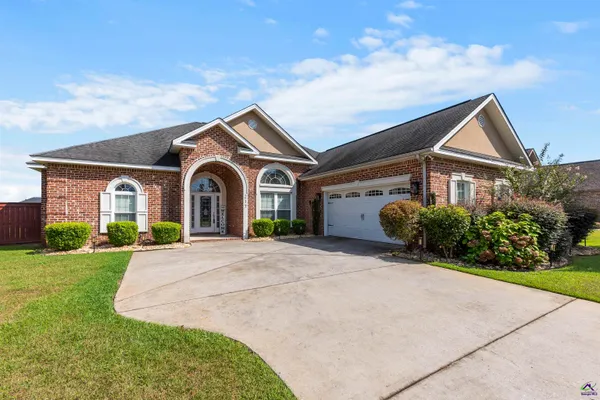 $320,000 | 217 Caleb Way, Byron, GA 31008
