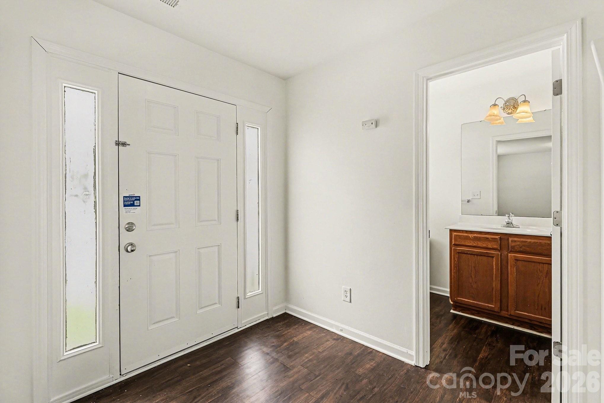 10540 Gold Pan Road Charlotte, NC 28215 - Photo 2 of 16