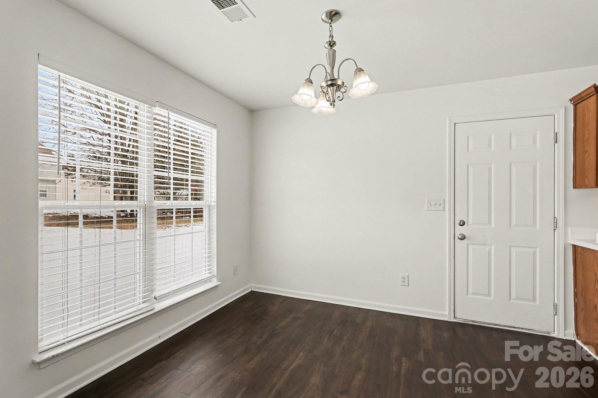 10540 Gold Pan Road Charlotte, NC 28215 - Photo 5 of 16