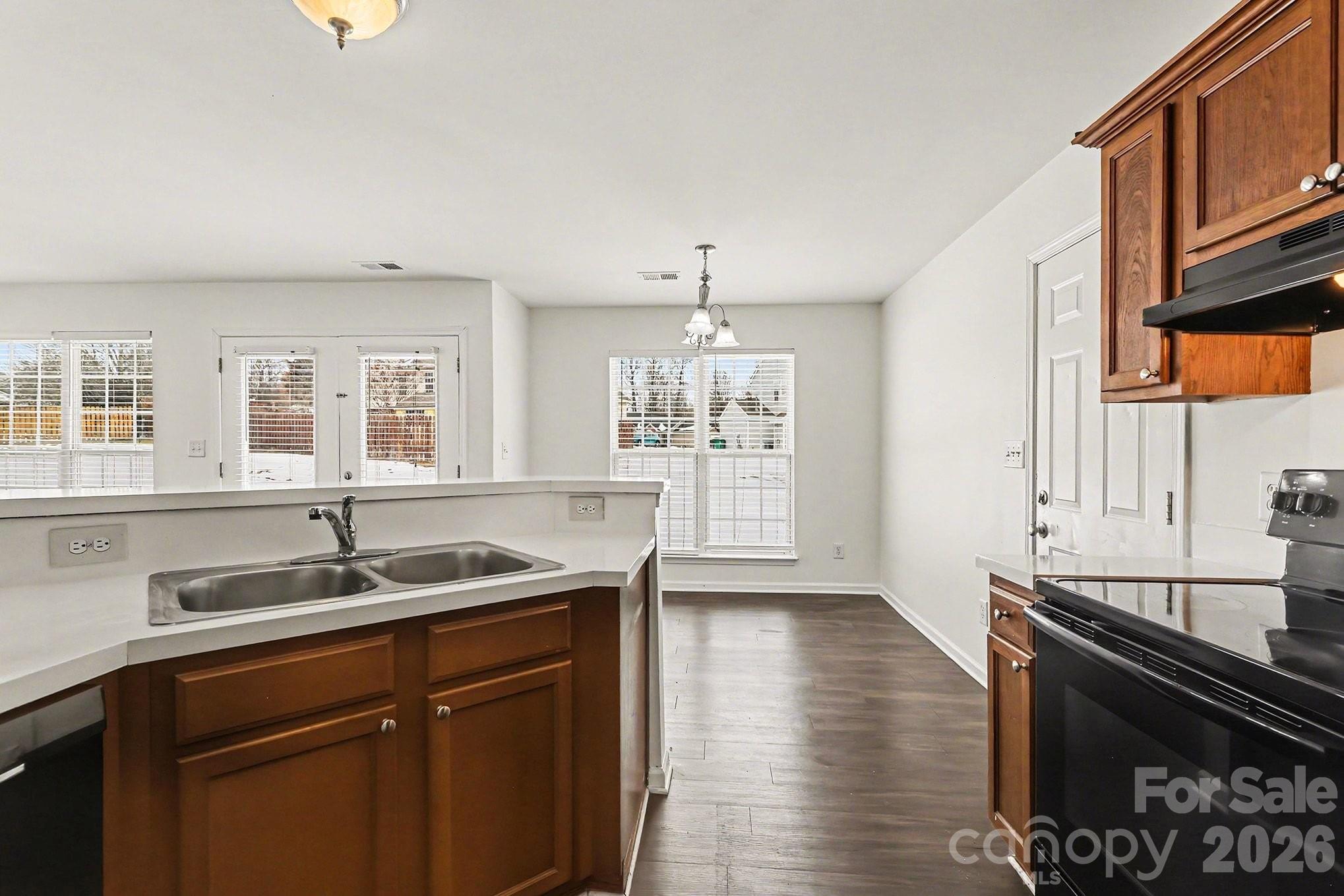 10540 Gold Pan Road Charlotte, NC 28215 - Photo 6 of 16