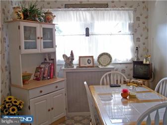 526 Rhawn Street Philadelphia, PA 19111 - Photo 7 of 12 Breakfast Room