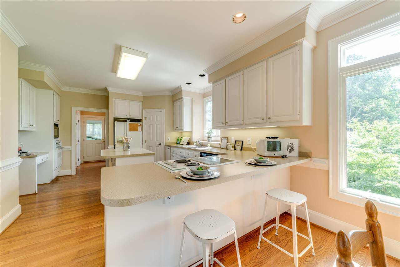 8912 Carnoustie Way Raleigh, NC 27613 - Photo 8 of 25 Kitchen