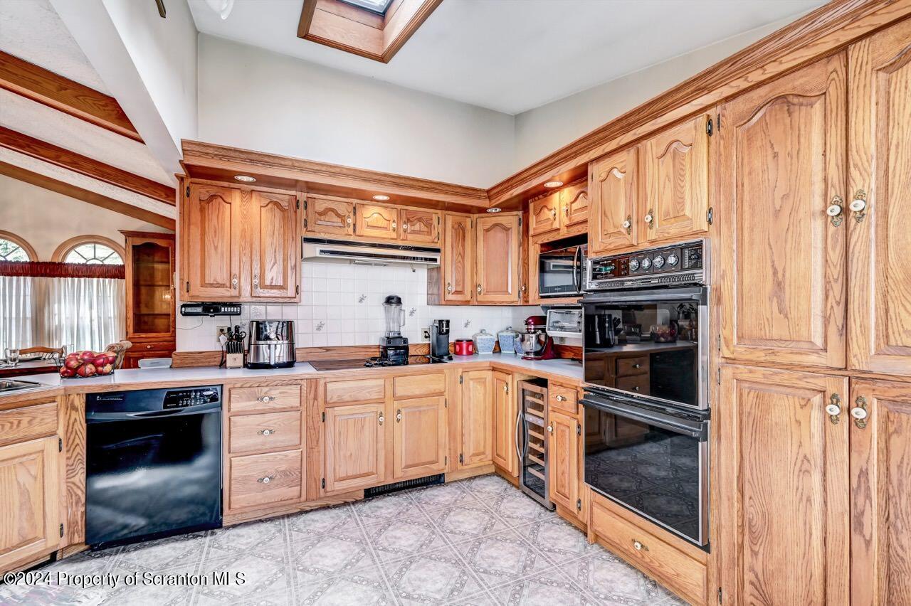 335 Blue Shutters Road Moscow, PA 18444 - Photo 12 of 49 Gallery Image 12