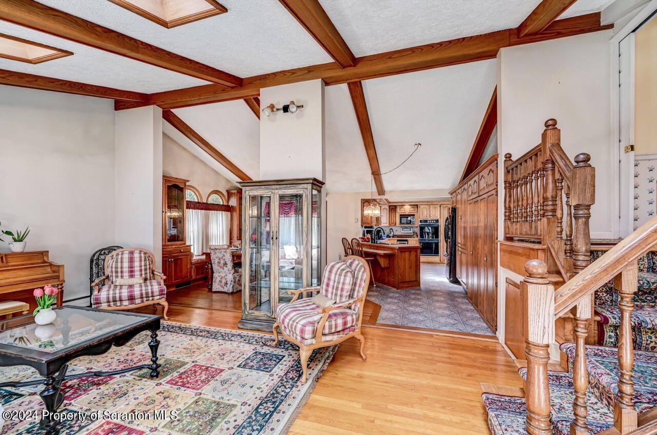 335 Blue Shutters Road Moscow, PA 18444 - Photo 4 of 49 Gallery Image 4