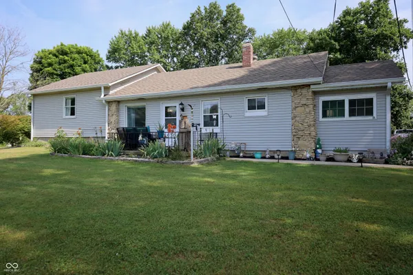 $300,000 | 48 West Greencastle Road, Mooresville, IN 46158