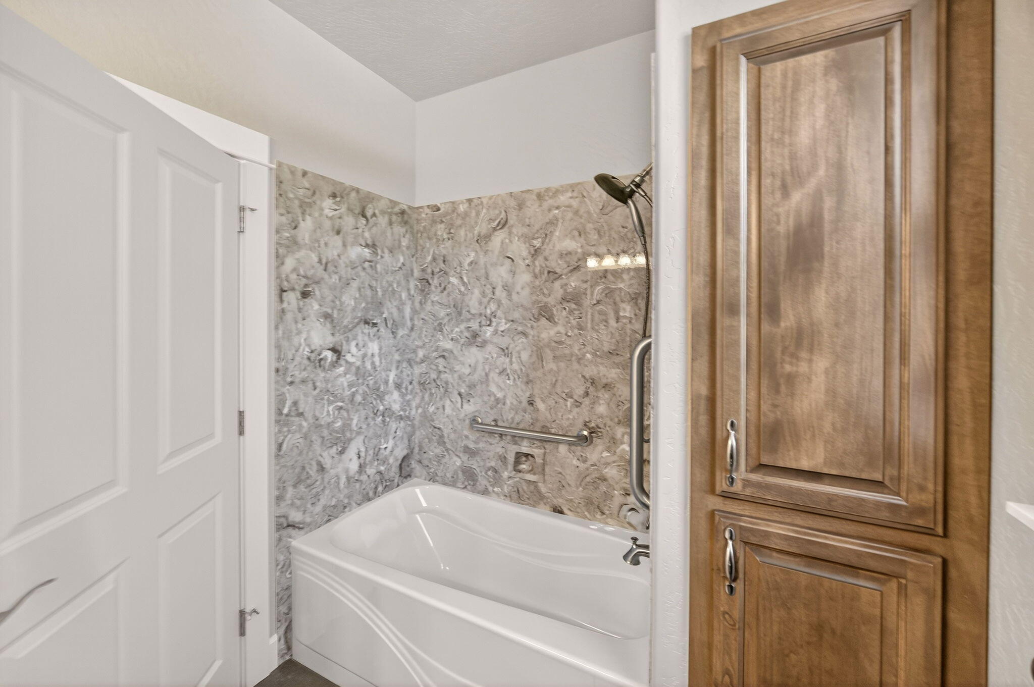 1407 Rustler Peak Street Central Point, OR 97502 - Photo 45 of 52 Apx1407RP (51)