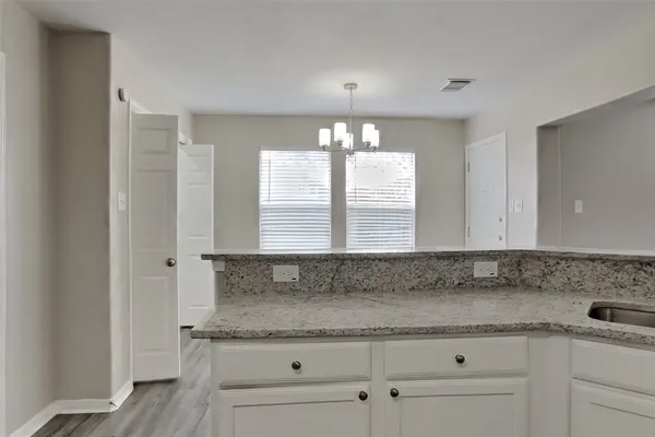 $2,250 | 3411 Dorsey Lane, Pearland, TX 77584