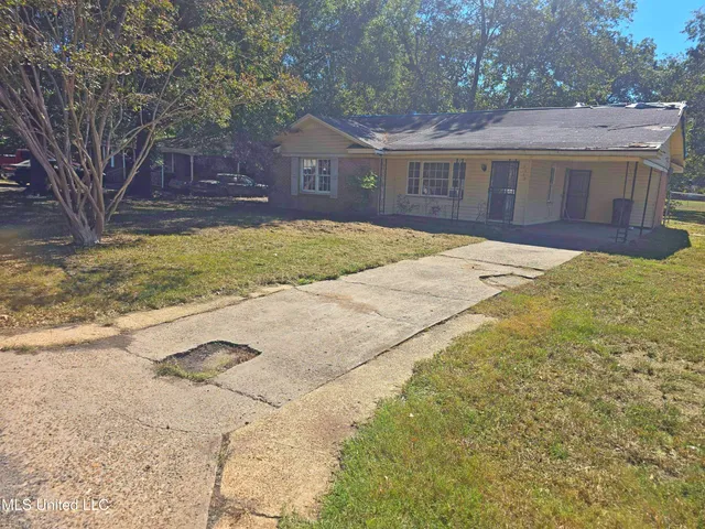 $32,800 | 1219 Waxhaw Drive, Greenville, MS 38703