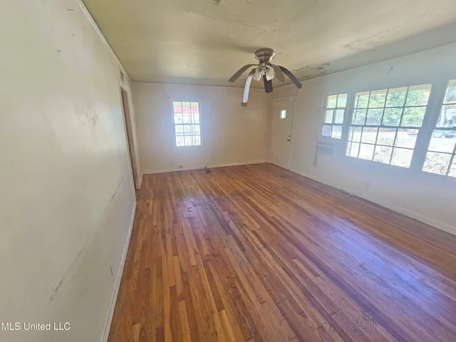 $32,800 | 1219 Waxhaw Drive, Greenville, MS 38703