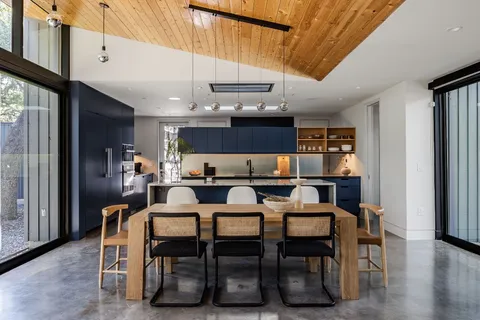 $1,849,000 | 1811 Brackenridge Street, Austin, TX 78704