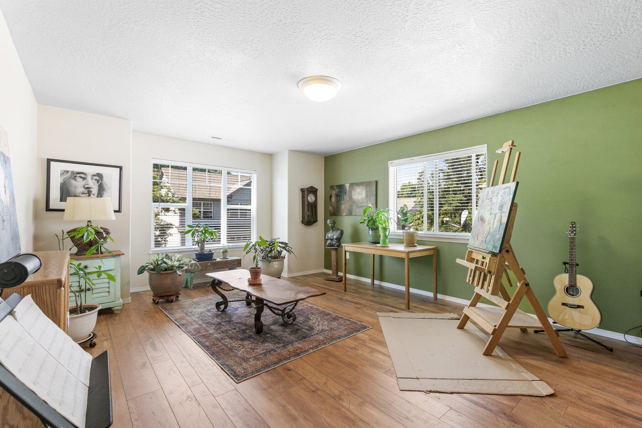 2160 Crestbrook Road Medford, OR 97504 - Photo 21 of 26 Extra large third bedroom with windows on two walls