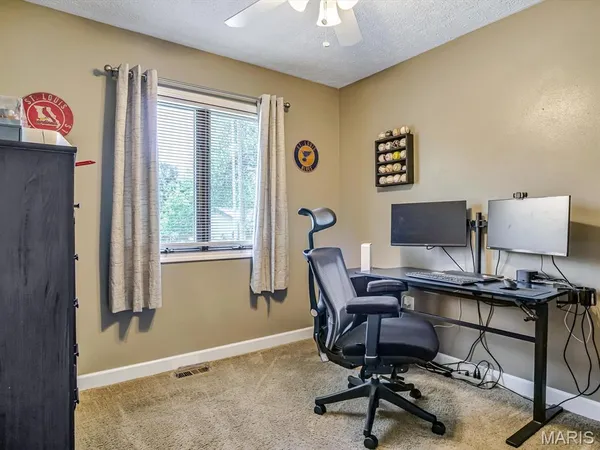 $274,000 | 336 East Lake Drive, Edwardsville, IL 62025