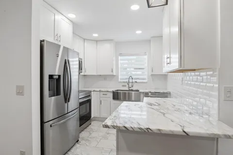 $147,000 | 2790 Ashley Drive East, Unit E, West Palm Beach, FL 33415