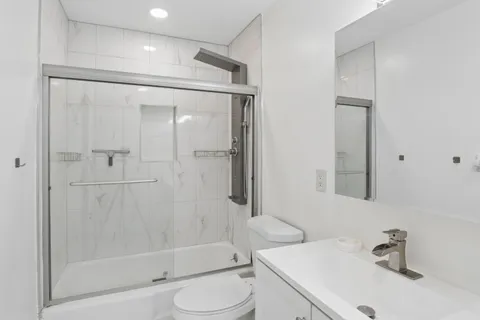 $147,000 | 2790 Ashley Drive East, Unit E, West Palm Beach, FL 33415