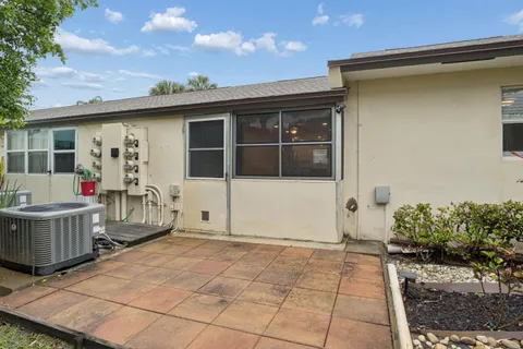 $147,000 | 2790 Ashley Drive East, Unit E, West Palm Beach, FL 33415