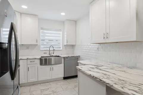 $147,000 | 2790 Ashley Drive East, Unit E, West Palm Beach, FL 33415