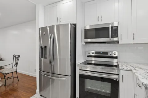 $147,000 | 2790 Ashley Drive East, Unit E, West Palm Beach, FL 33415