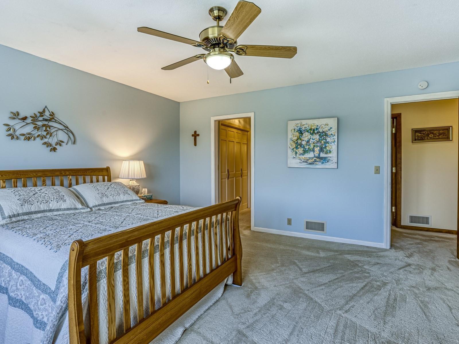 8621 Basswood Road, Unit 33 Eden Prairie, MN 55344 - Photo 12 of 41