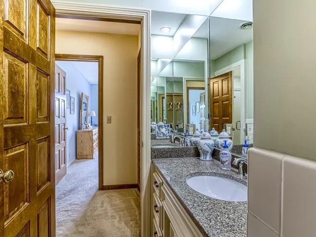 $249,900 | 8621 Basswood Road, Unit 33, Eden Prairie, MN 55344