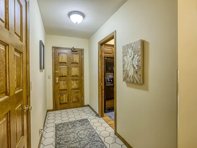 $249,900 | 8621 Basswood Road, Unit 33, Eden Prairie, MN 55344