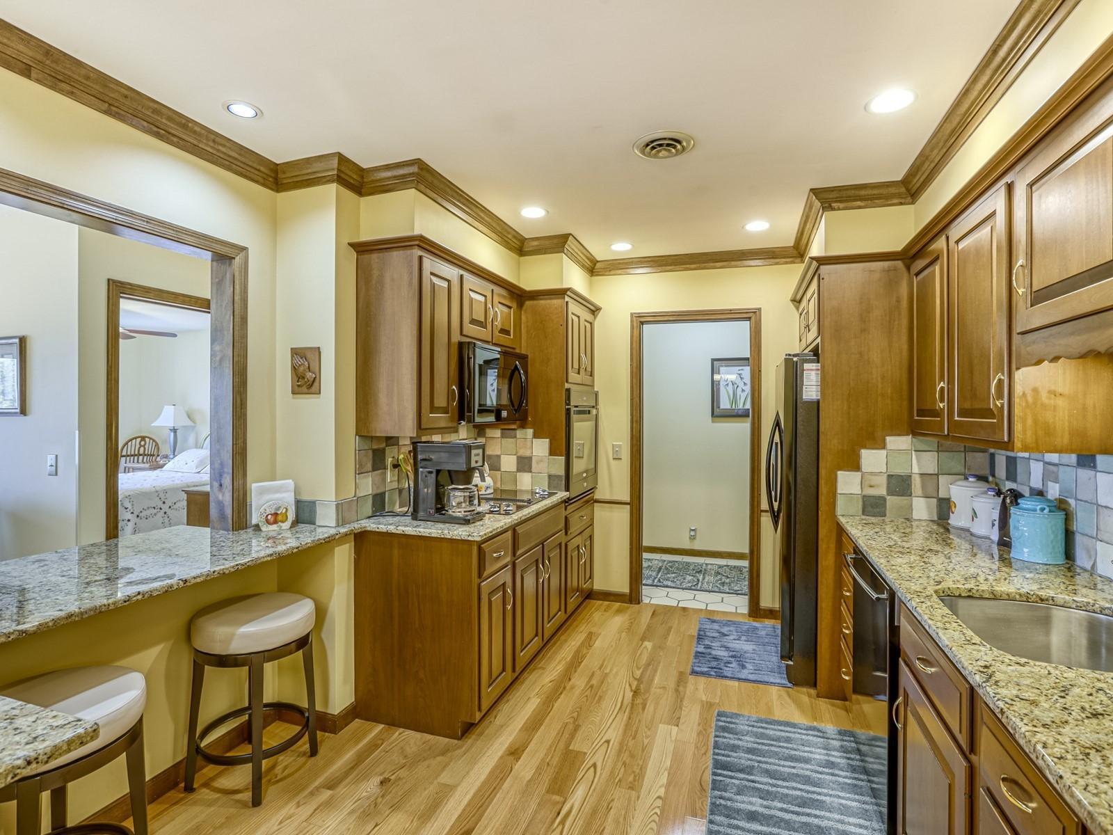 8621 Basswood Road, Unit 33 Eden Prairie, MN 55344 - Photo 22 of 41