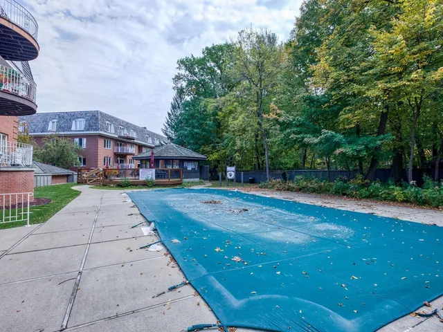 $249,900 | 8621 Basswood Road, Unit 33, Eden Prairie, MN 55344