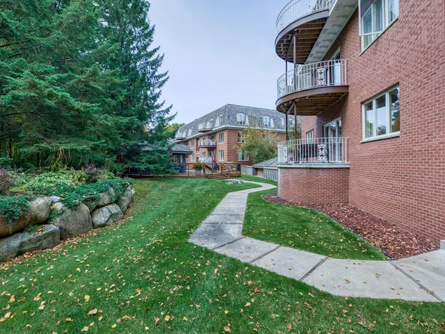 $249,900 | 8621 Basswood Road, Unit 33, Eden Prairie, MN 55344