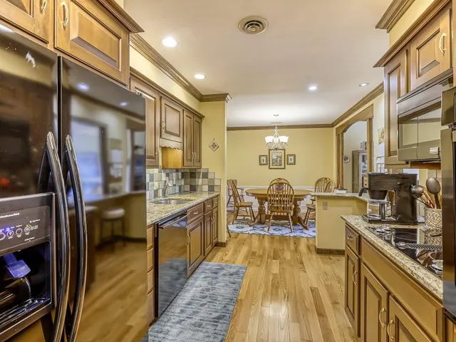 $249,900 | 8621 Basswood Road, Unit 33, Eden Prairie, MN 55344