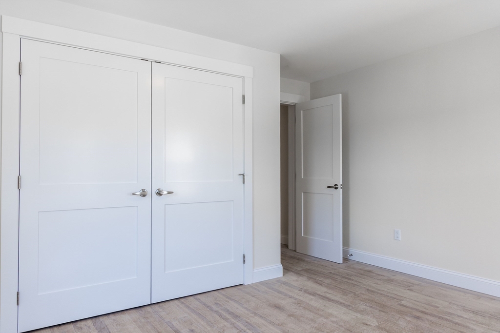 71 Friend Street, Unit 3 Gloucester, MA 01930 - Photo 7 of 17