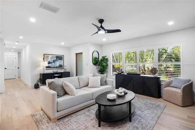 $2,190,000 | 3705 Tangier Terrace, Sarasota, FL 34239