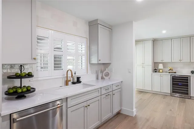 $2,190,000 | 3705 Tangier Terrace, Sarasota, FL 34239