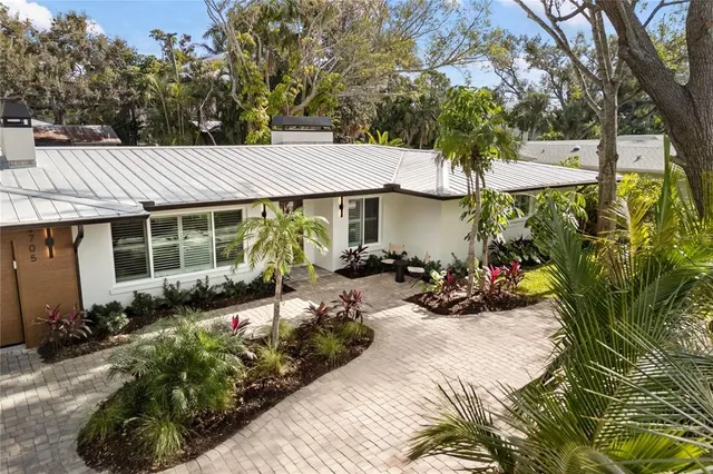 $2,190,000 | 3705 Tangier Terrace, Sarasota, FL 34239