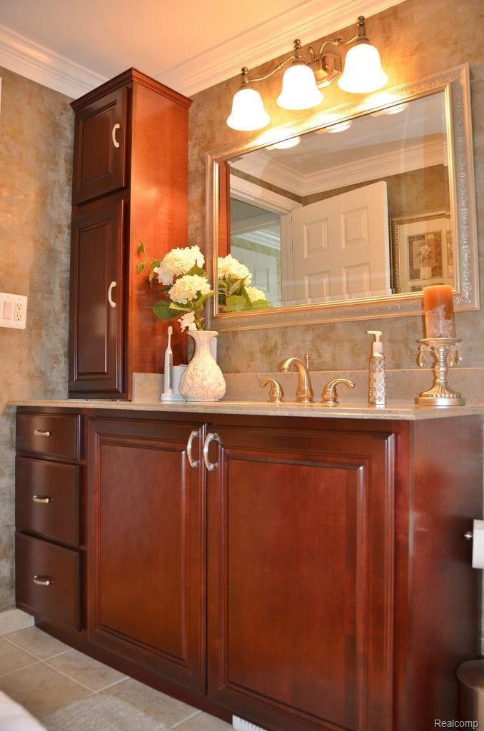 19519 Coachwood Road Riverview, MI 48193 - Photo 34 of 42 DSC_5563.jpg