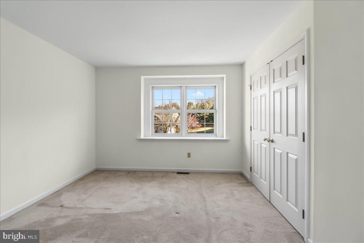 9 Parkside Drive Elverson, PA 19520 - Photo 20 of 33 an empty room with windows