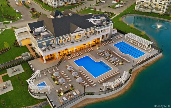 $1,150,000 | 31201 Spruce Pond Circle, Plainview, NY 11803