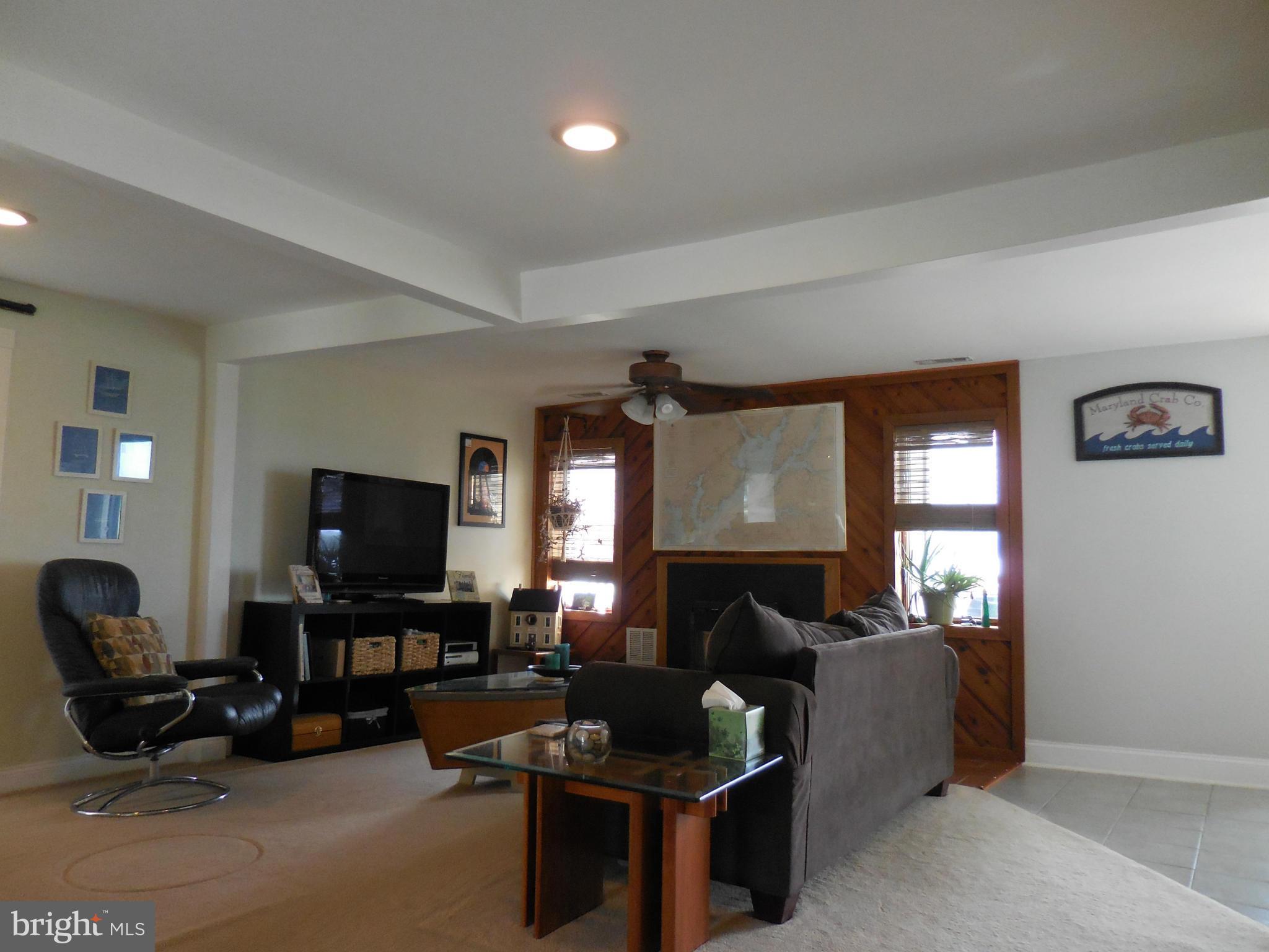 345 River Road Elkton, MD 21921 - Photo 2 of 15 Living Room
