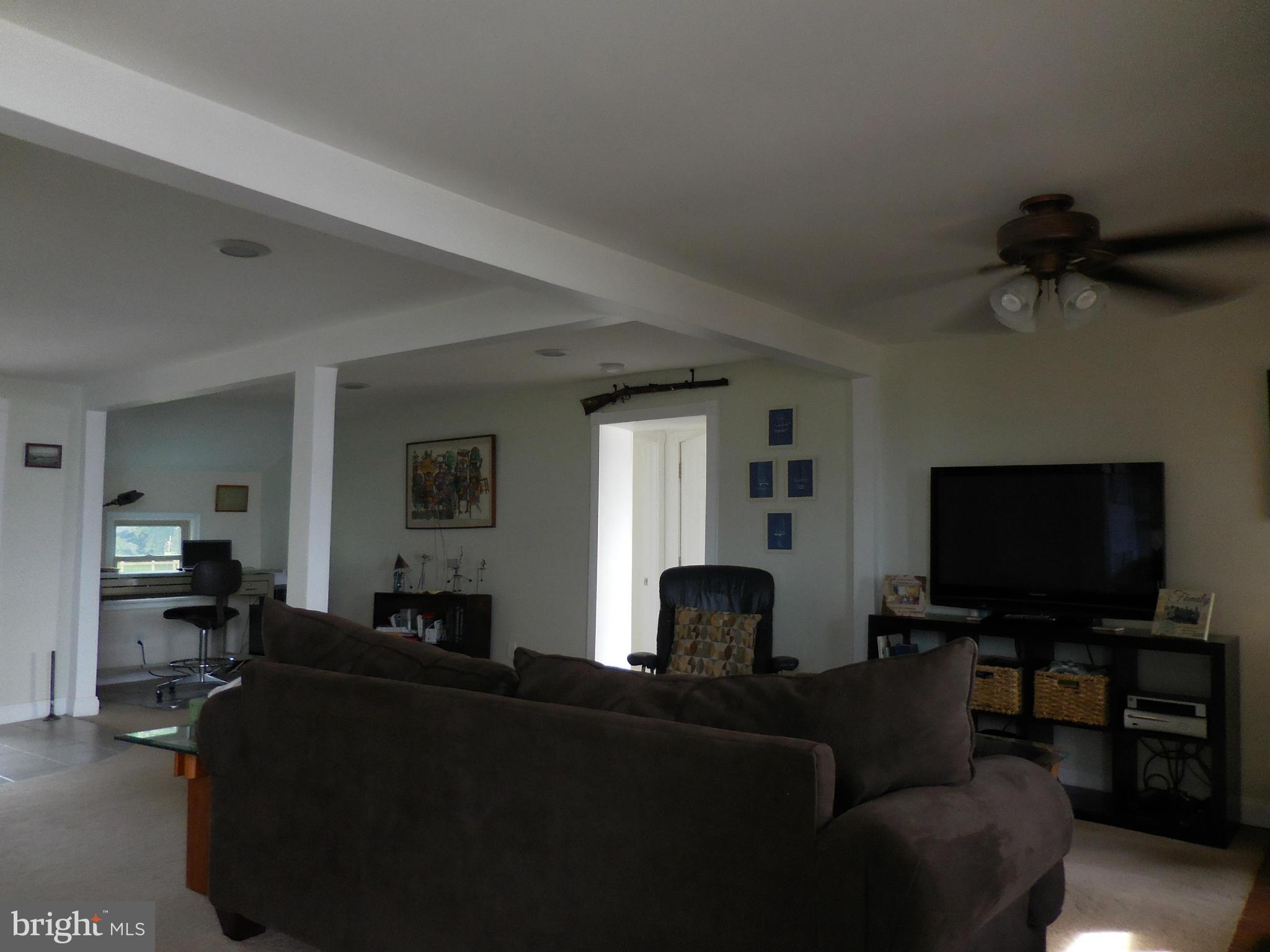 345 River Road Elkton, MD 21921 - Photo 3 of 15 Living Room