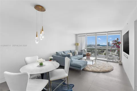 $795,000 | 1800 Sunset Harbour Drive, Unit 2105, Miami Beach, FL 33139
