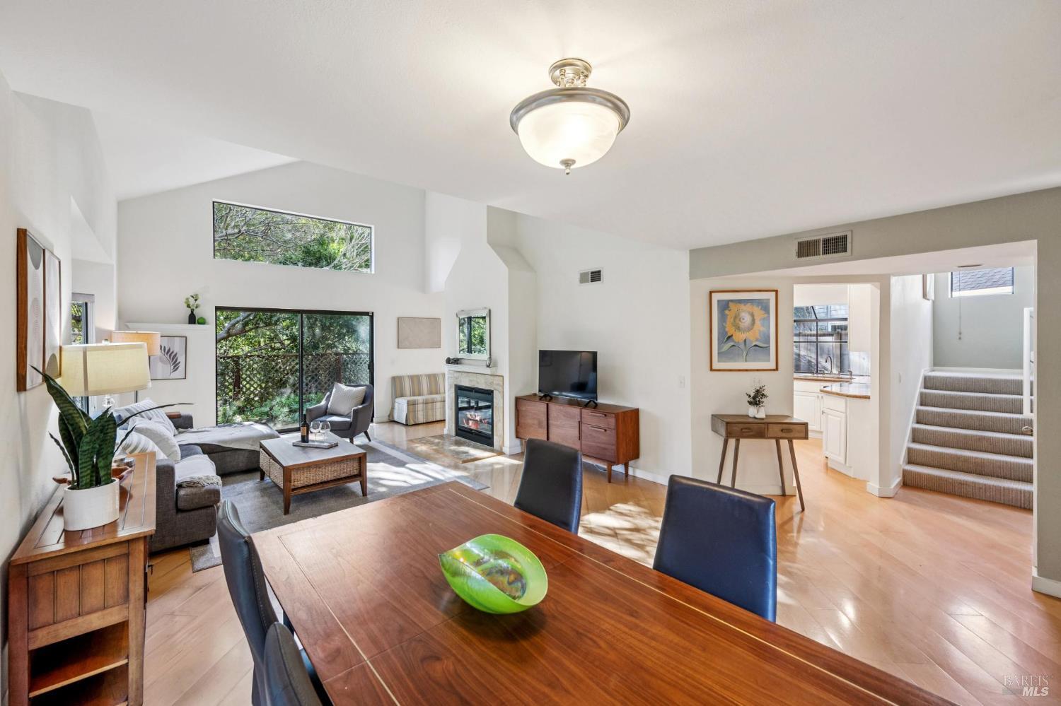 5 Creekside Drive San Rafael, CA 94903 - Photo 12 of 64