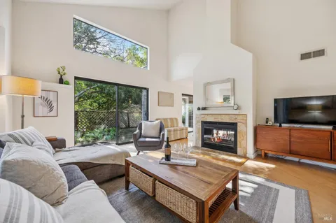 $1,499,000 | 5 Creekside Drive, San Rafael, CA 94903