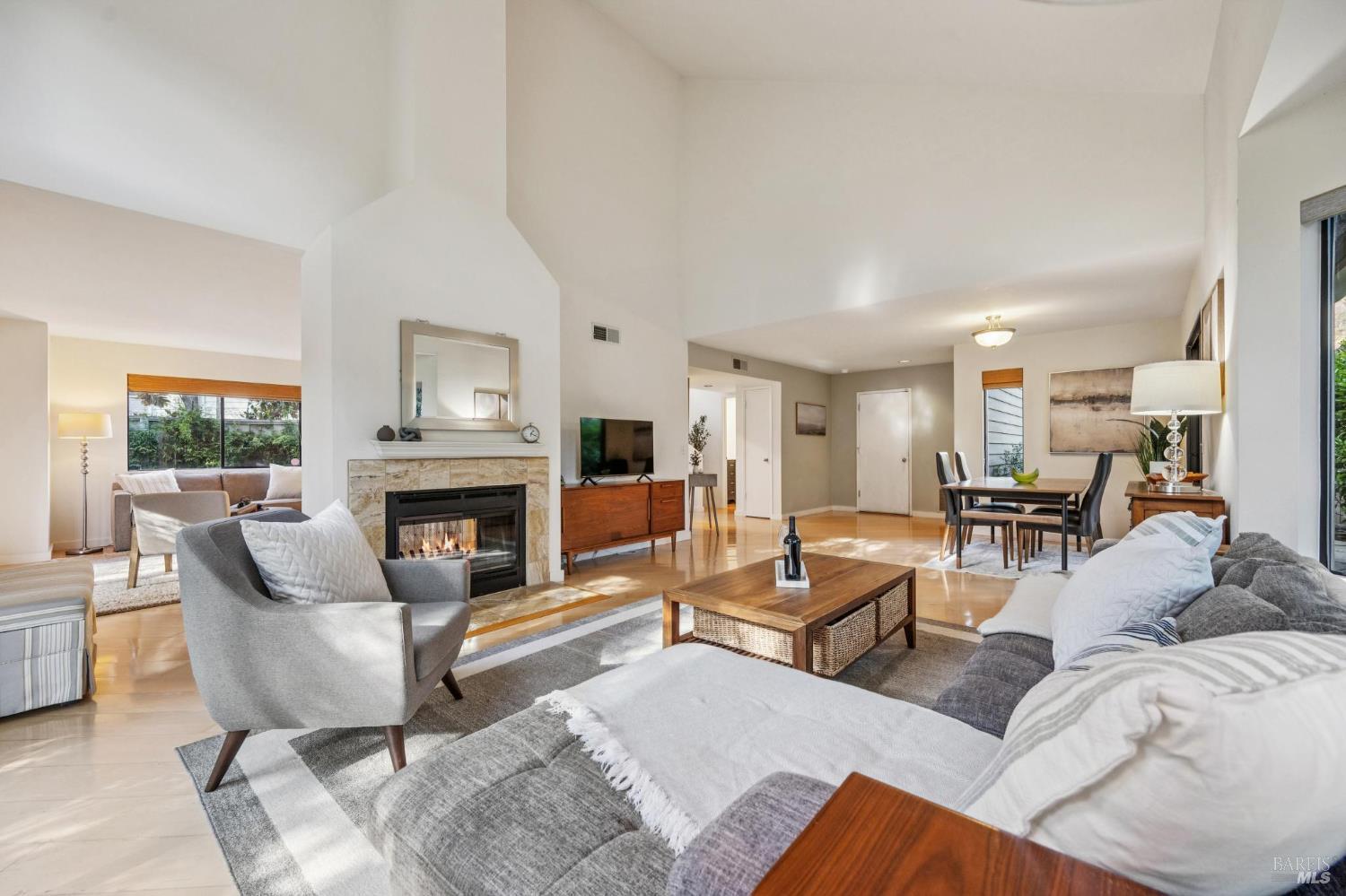 5 Creekside Drive San Rafael, CA 94903 - Photo 18 of 64