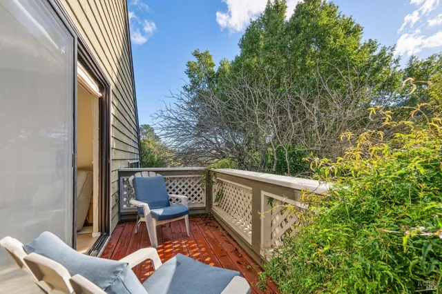 $1,499,000 | 5 Creekside Drive, San Rafael, CA 94903