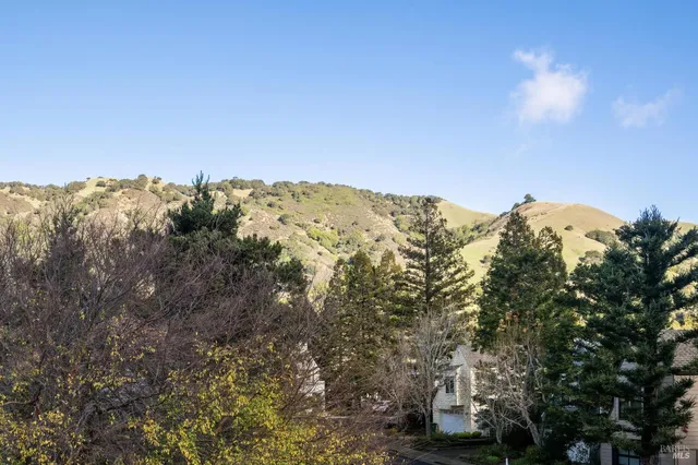 $1,499,000 | 5 Creekside Drive, San Rafael, CA 94903