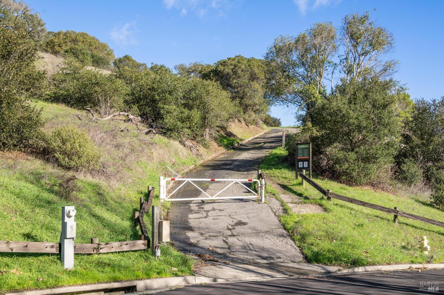 5 Creekside Drive San Rafael, CA 94903 - Photo 62 of 64