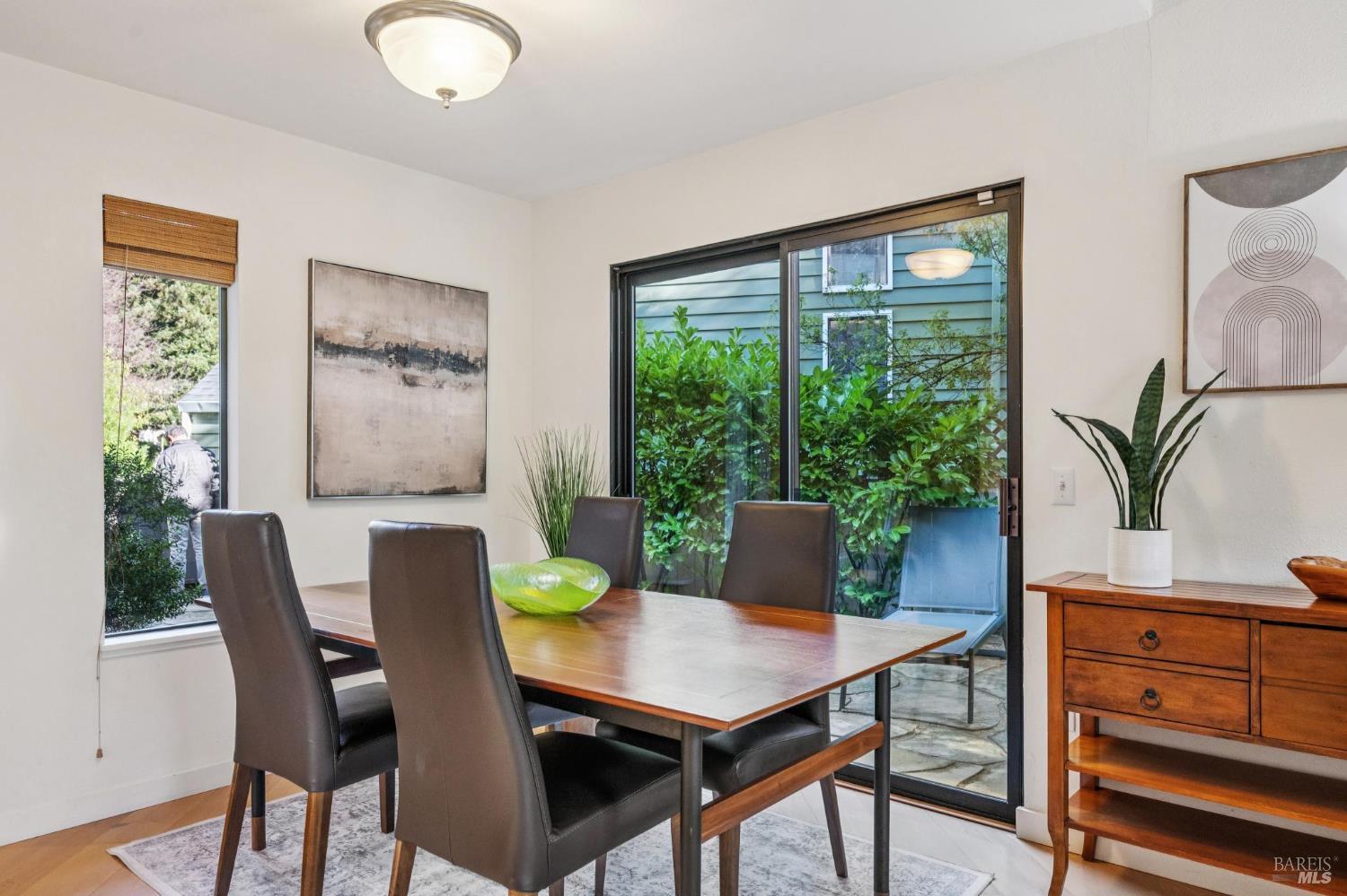 5 Creekside Drive San Rafael, CA 94903 - Photo 10 of 64